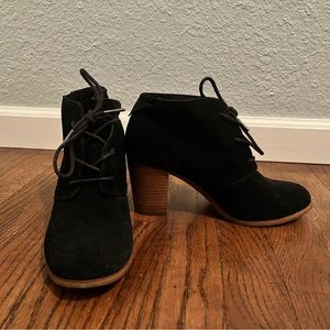 Tom lace up ankle bootie